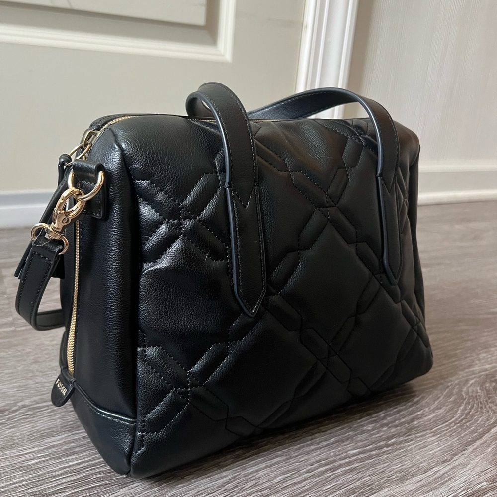 FOSSIL : Elegant Black Quilted Handbag